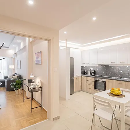 Apartment Amazing Near Metro Station!