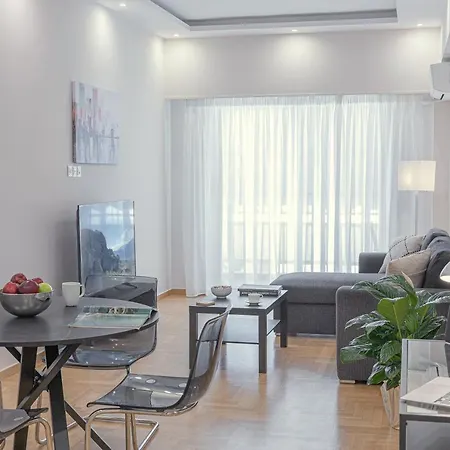 Amazing Near Metro Station! Apartment Athens